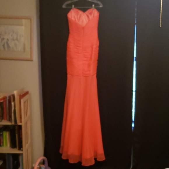 Neon orange prom/evening dress - Picture 4 of 5